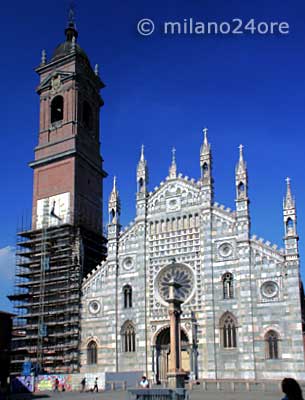 Facade and bell tower of the Cathedral Monza