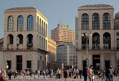 Torre Velasca between Palazzo dell'Arengario